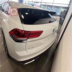 ڤۆڵکسواگن ئەتڵەس کرۆس سپۆرت
